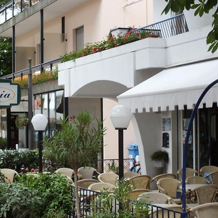 Hotel Adria Misano Adriatico Bagian luar foto